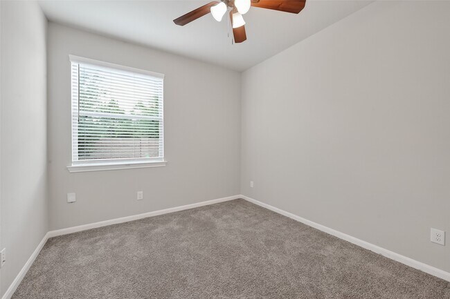 Building Photo - 16226 Rattlesnake Run Trl