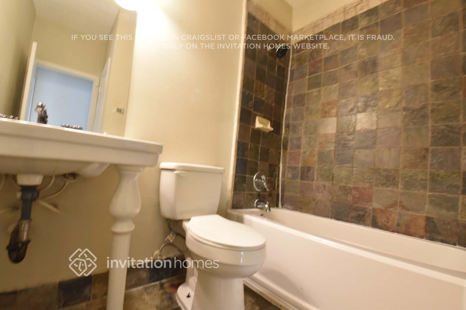 Building Photo - 1101 Gretna Green Dr