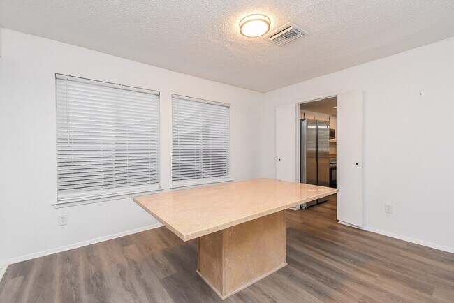 Building Photo - 7814 Candlegreen Ln