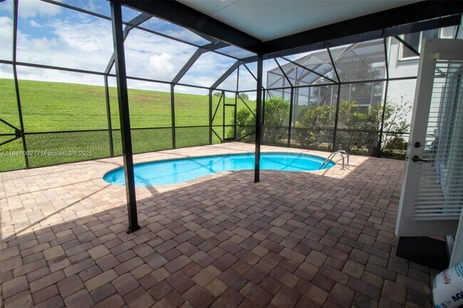 Building Photo - 5552 NW 125th Terrace