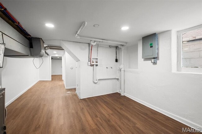 Building Photo - 4936 Shaw Ave