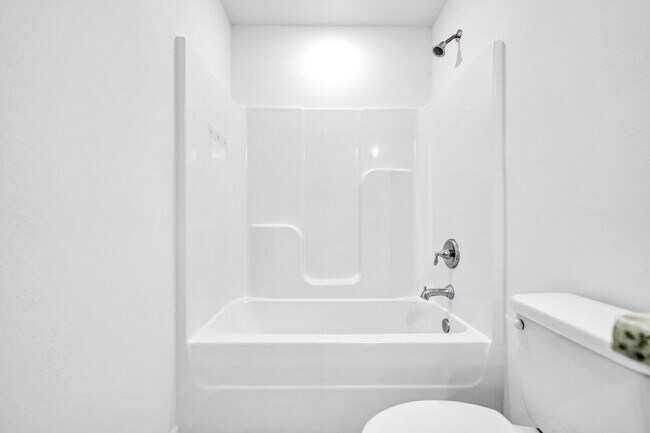 Building Photo - 30 Sandywoods Ct