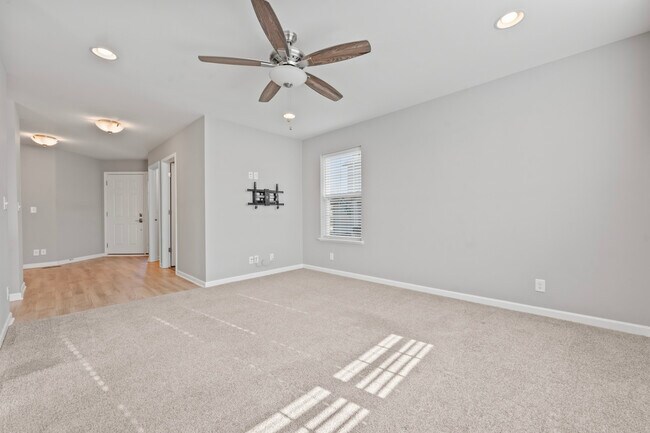 Building Photo - 7077 Hidden Green Cir