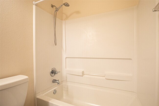 Building Photo - 3304 Trail Hollow Dr