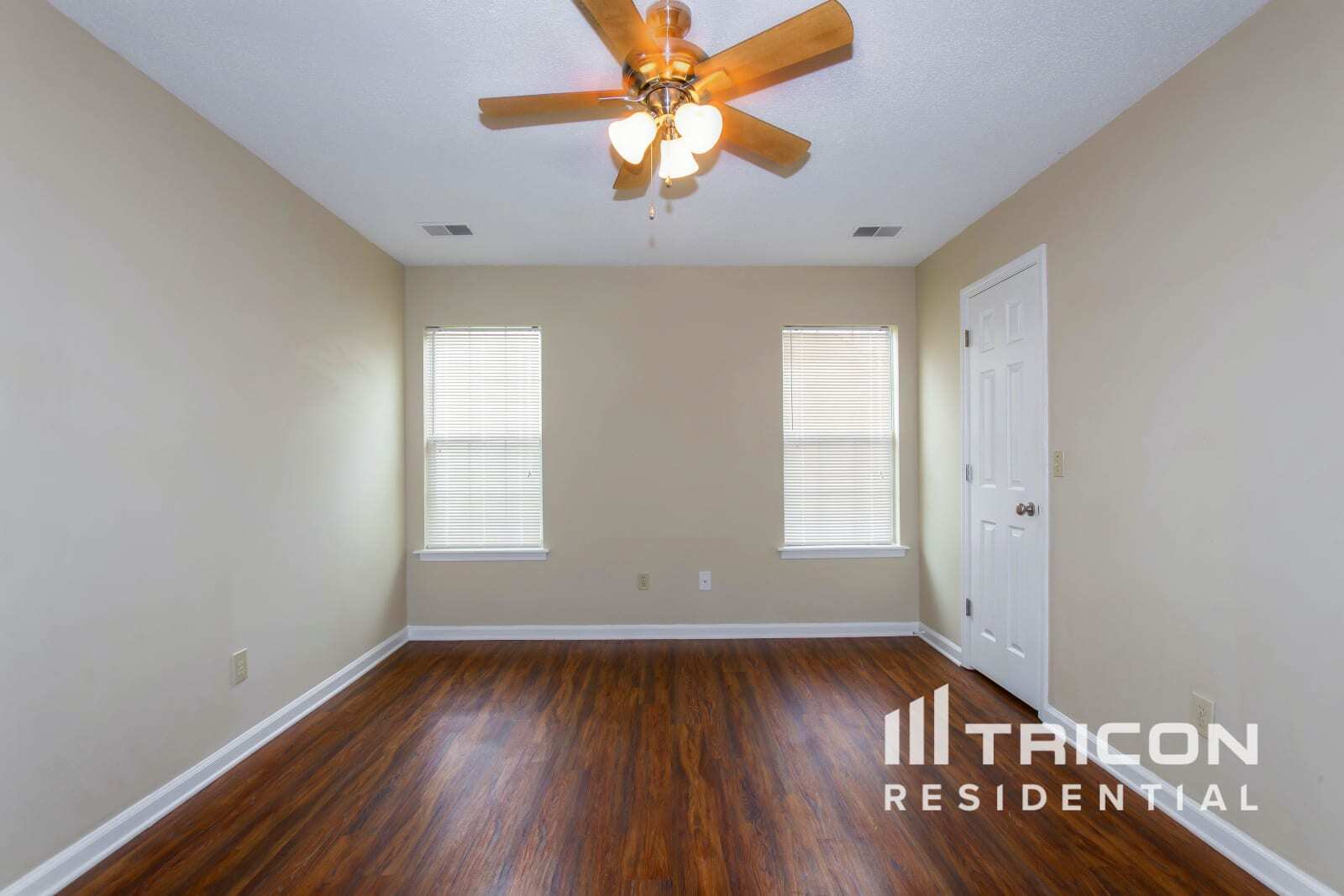 Building Photo - 121 Green Rose Rd