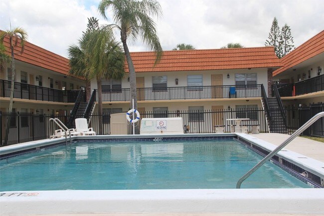 Building Photo - 6630 SW 39th Street B4