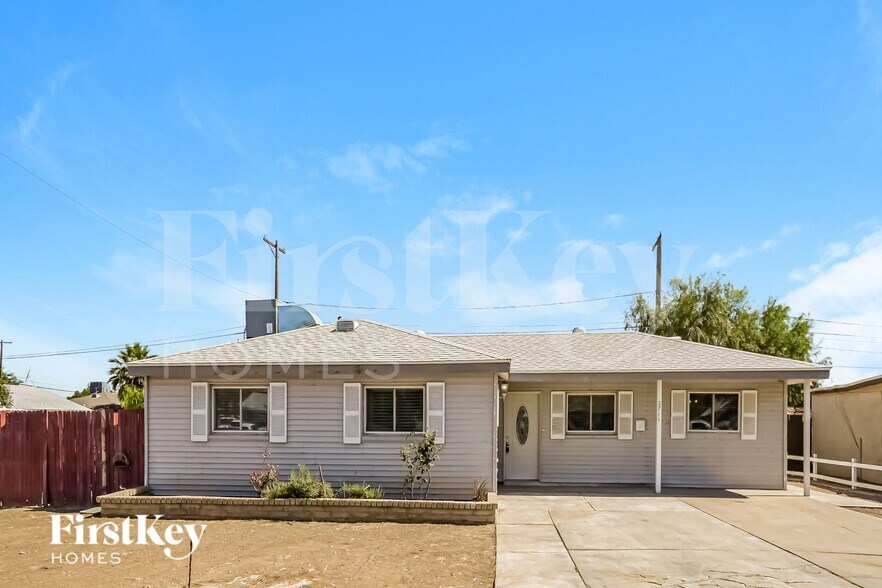 Building Photo - 2711 W Elm St
