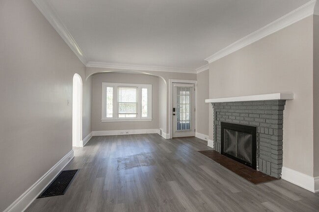 Building Photo - 3300 Dellwood Rd