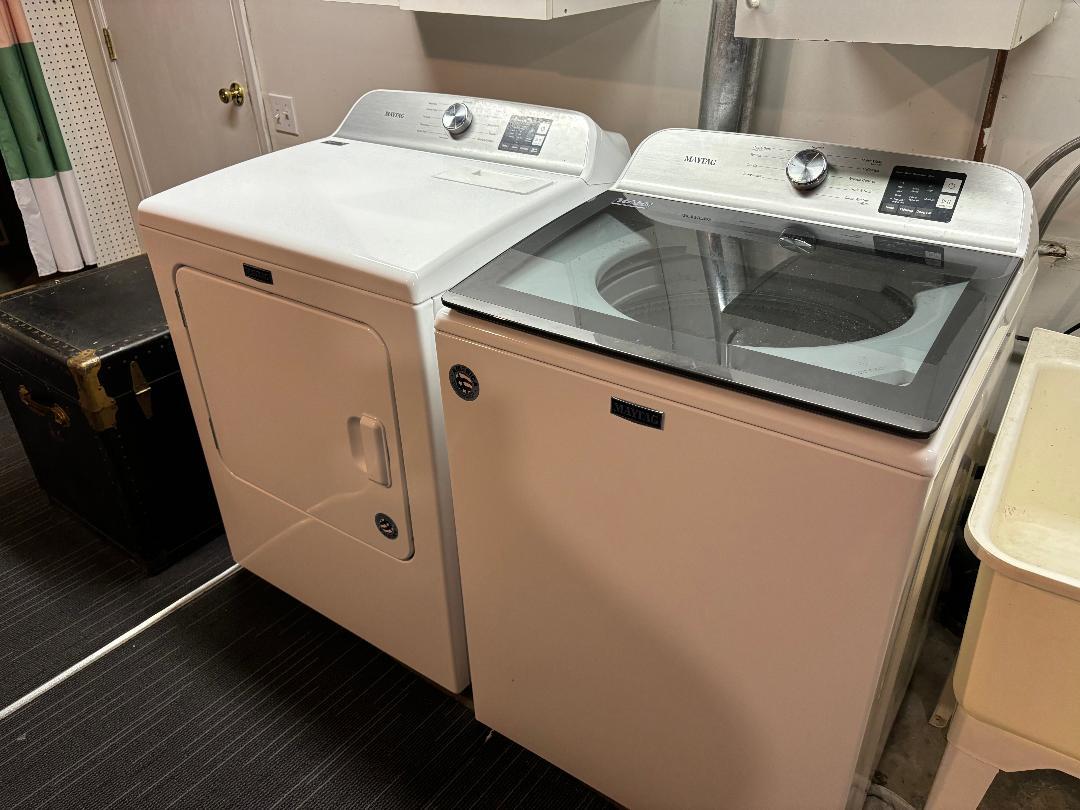 Building Photo - 2980 W Long Dr