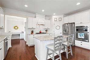 Building Photo - 496 Spring View Dr