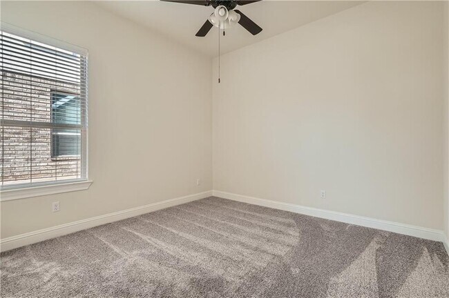 Building Photo - 1412 Saddlespur Ln