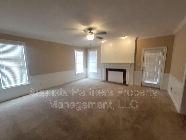 Building Photo - 288 Wakefield Ln S
