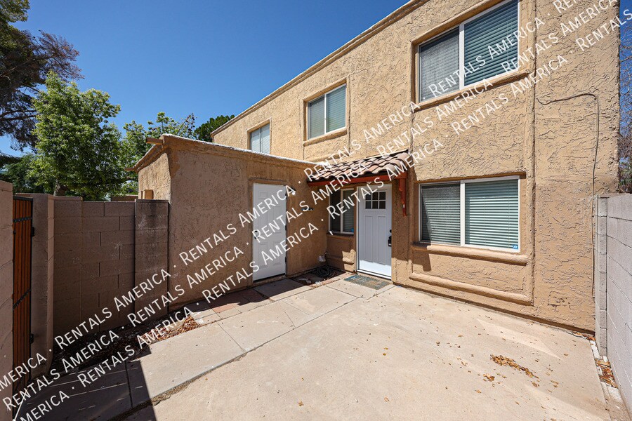 Building Photo - 948 S Alma School Rd