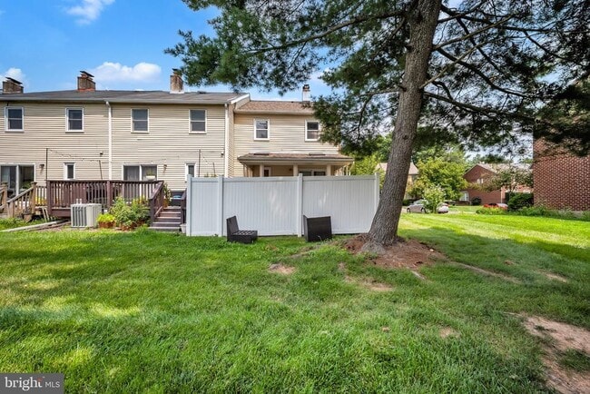 Building Photo - 20 Gatehouse Ln