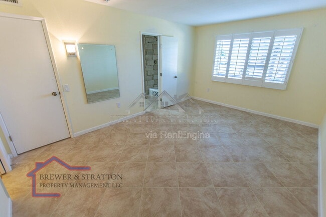 Building Photo - 18414 N 129th Ave