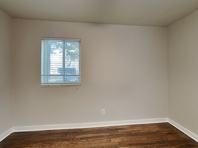 Building Photo - 880 N Highland Ave NE