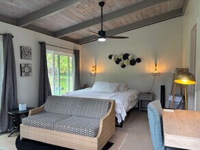 Building Photo - Ohana with Separate Entrance and Kitchenet...