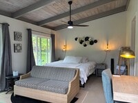 Building Photo - Ohana with Separate Entrance and Kitchenet...