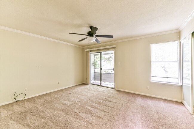 Building Photo - 5917 Fairdale Ln