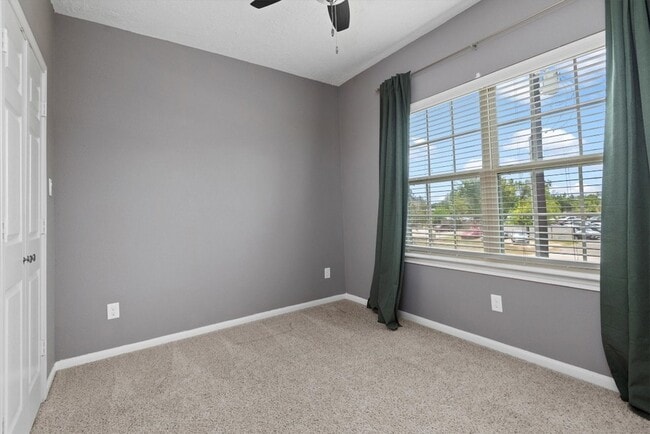 Building Photo - 7036 W 43rd St