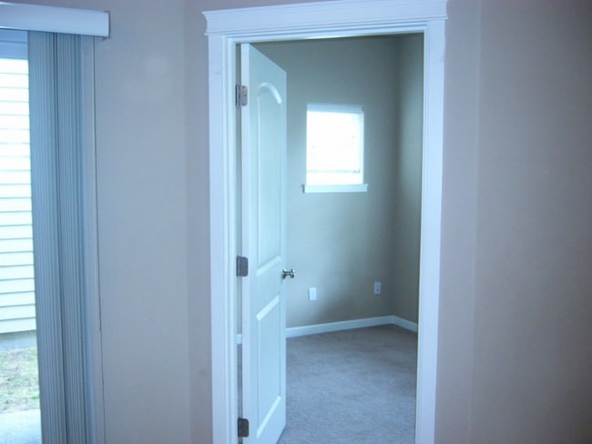 Building Photo - 5115 Balustrade Blvd SE