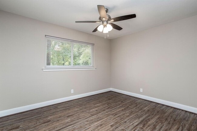Building Photo - 24326 Pine Canyon Dr