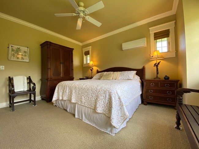 Building Photo - For Rent: Gorgeous 3 Bed, 2 Bath Custom Home & Large Lanai