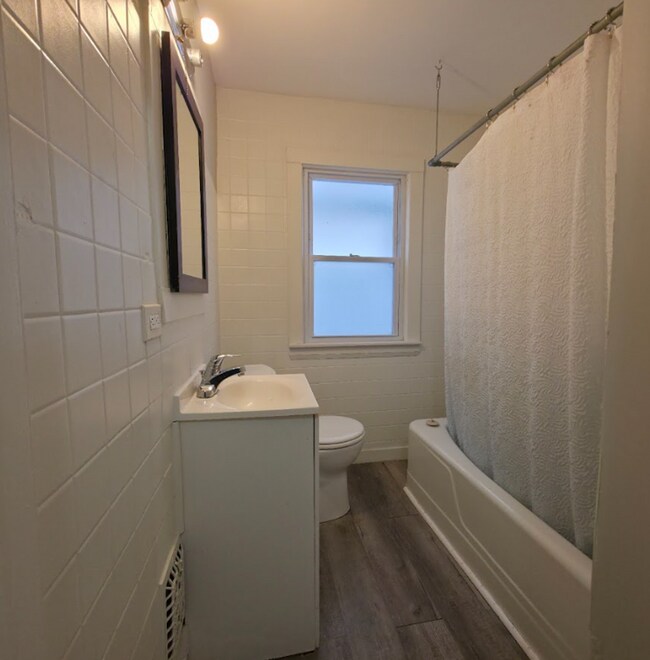 Building Photo - 3219 W 114th St