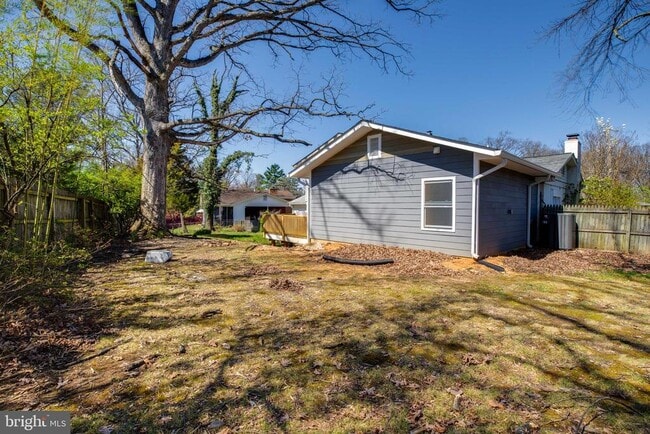 Building Photo - 3923 Forest Grove Dr