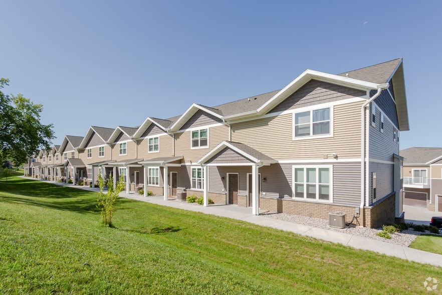 Wilson Heights 844 E Loos St Hartford WI 53027 Apartment Finder