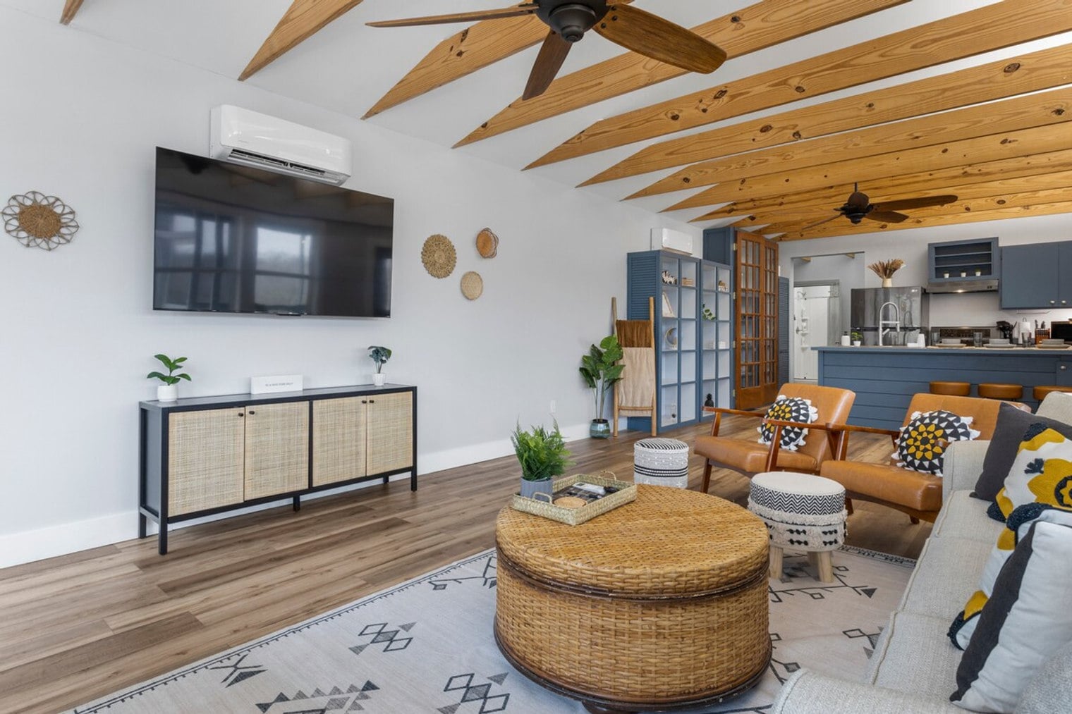 Building Photo - 304 Tide St