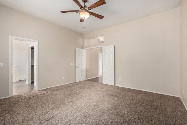 Building Photo - 5 Bedroom home in Chandler