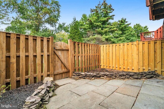 Building Photo - 5974 Wescott Hills Way