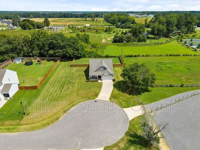 Building Photo - 217 Walker Grv Ln