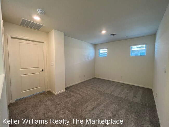 Building Photo - 4 br, 3 bath House - 428 Larksong Ave