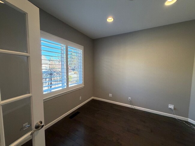 Building Photo - 1199 Manzanita Ln