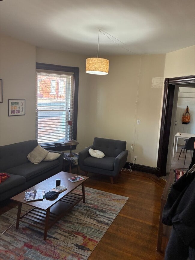 Building Photo - 319