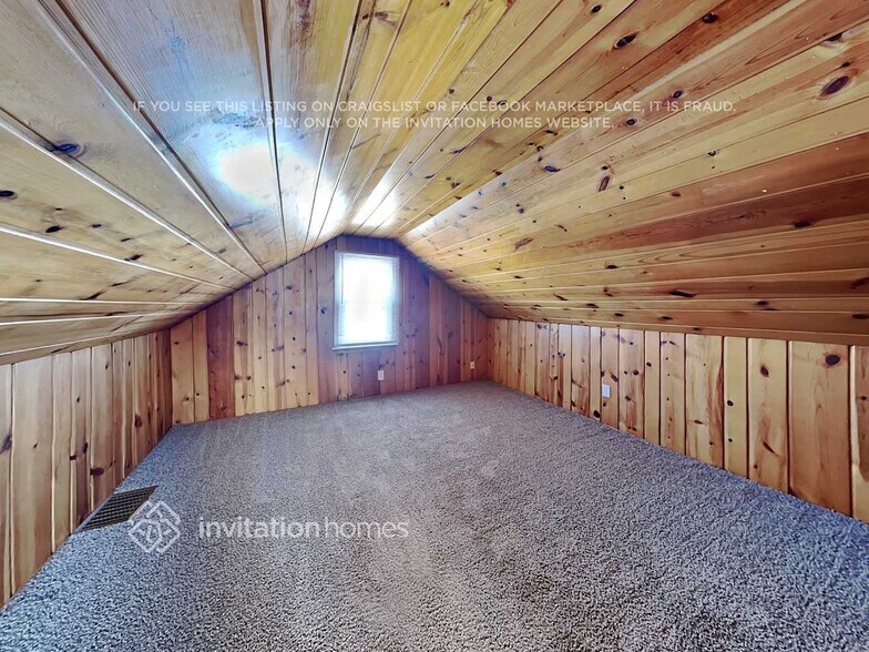 Building Photo - 6709 Channel Rd NE