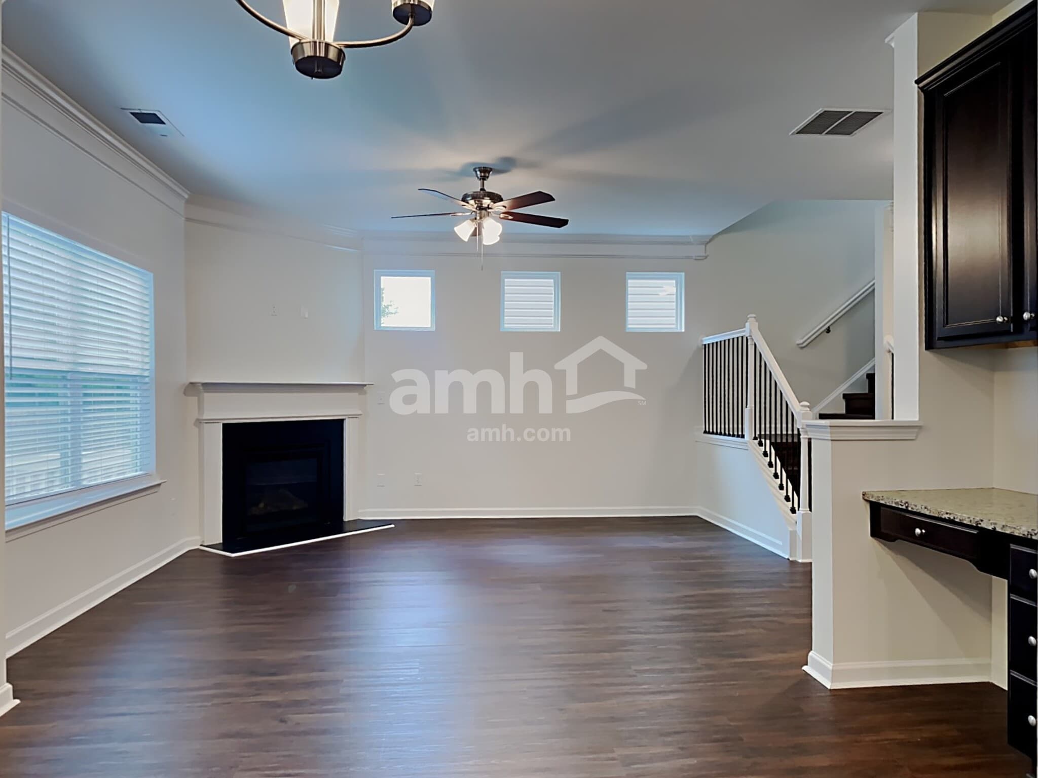 Building Photo - 301 Boulder Run