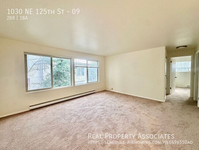 Building Photo - 1030 NE 125th St