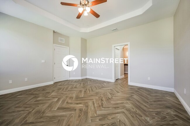 Building Photo - 906 Cortez Ave