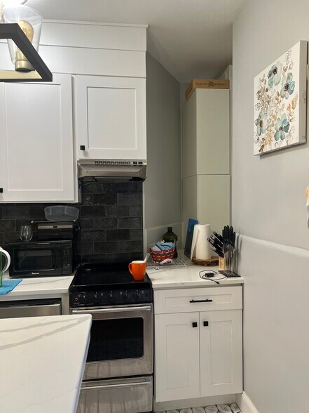 Building Photo - 21 Beacon St