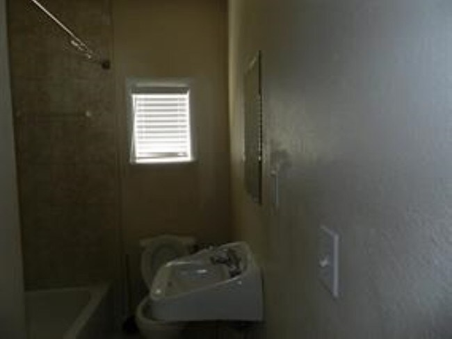 Building Photo - 1505 Hudson St