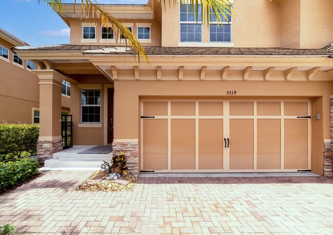 Building Photo - 5519 Napa Dr