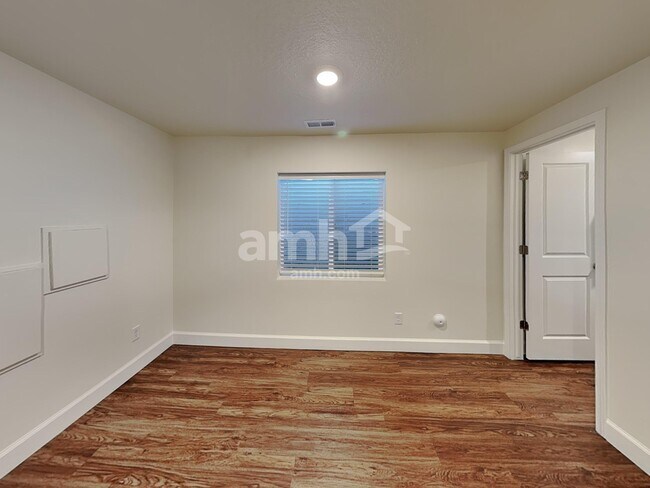 Building Photo - 5966 Verdigris Dr