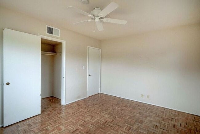 Building Photo - COMING SOON! Charming 2-Bedroom Rental in ...