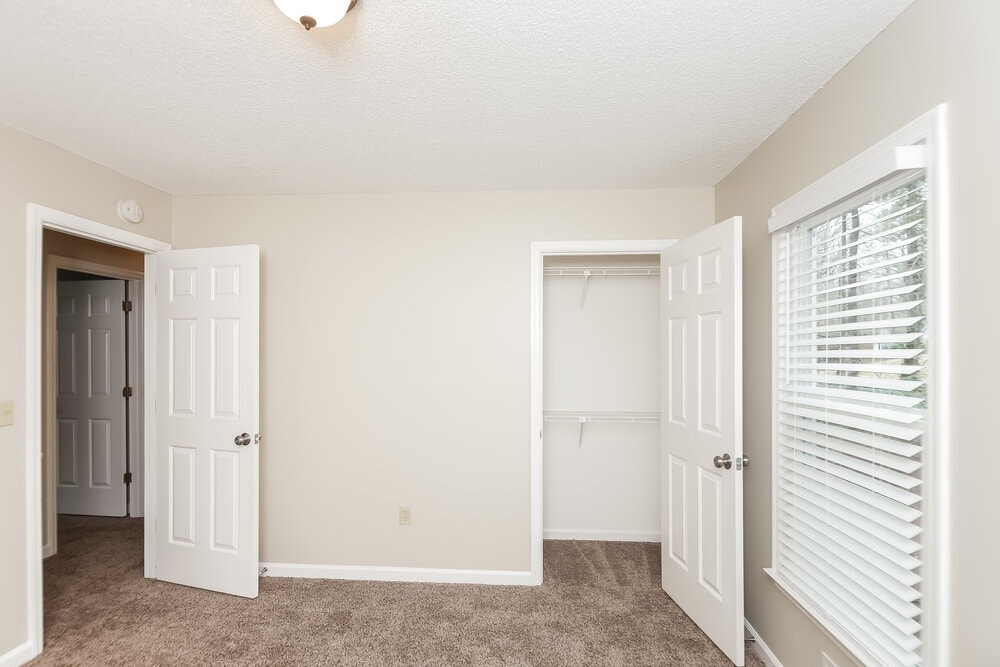 Building Photo - 3845 Howard Dr NW