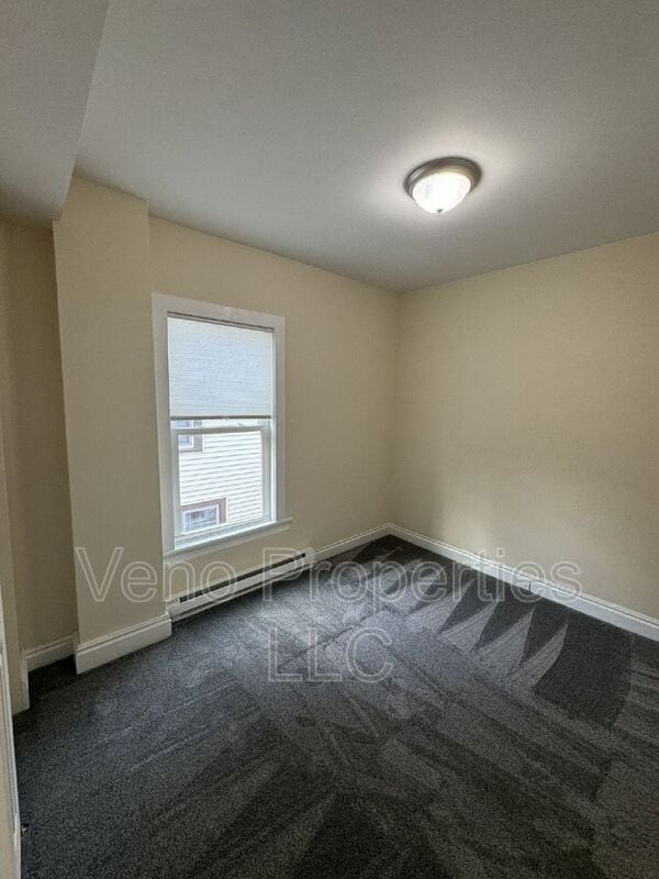 Building Photo - 25 William St