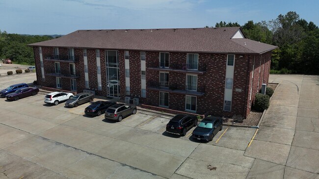 Building Photo - 919 Southwest Blvd