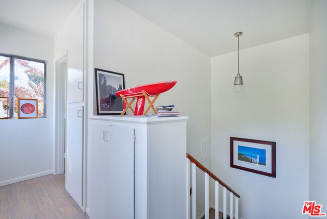 Building Photo - 555 Agate St